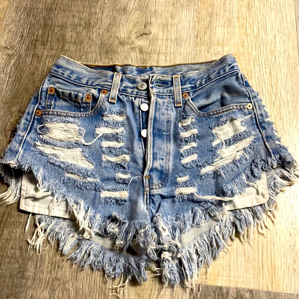 Cute Levi’s Cut Off Shorts